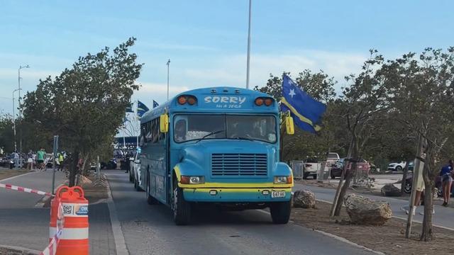 Dünya Kupası'nda boy gösterecek Curaçao'nun milli takım otobüsü.
