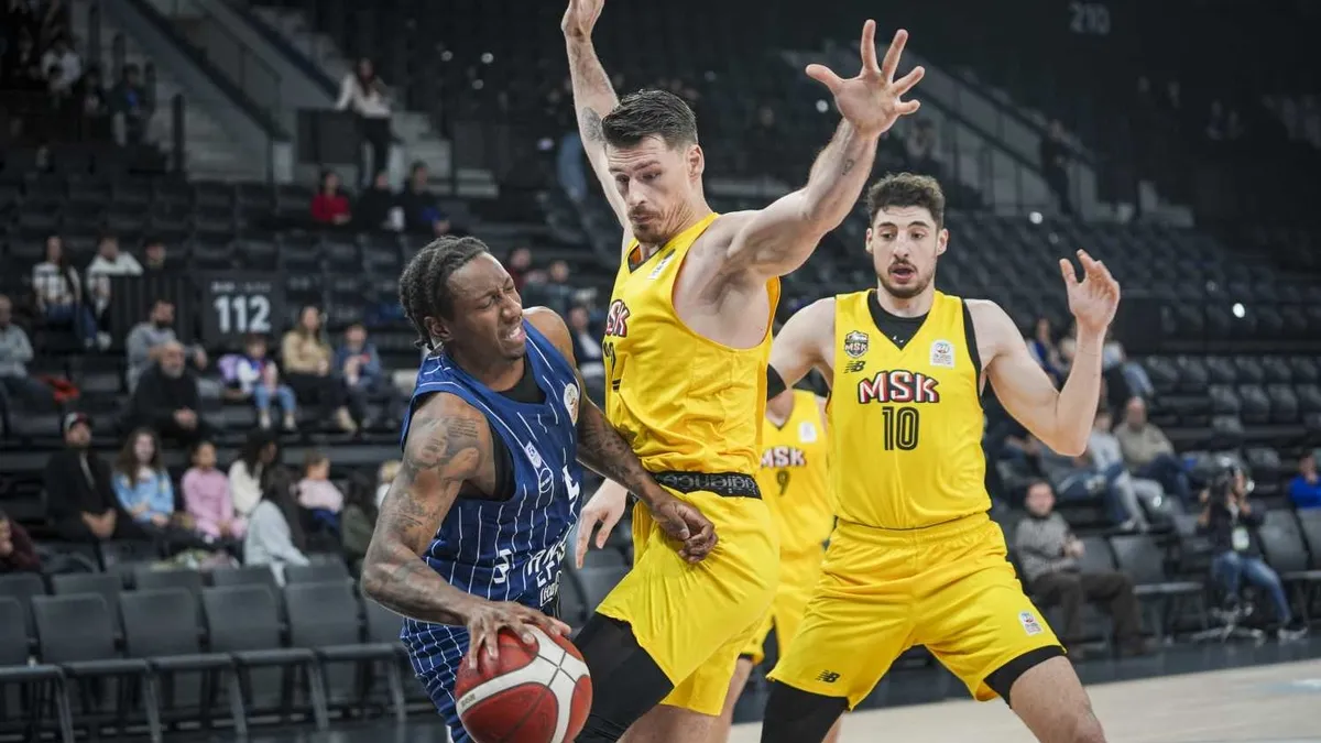 Anadolu Efes, ABD'li oyun kurucu Saben Lee'ye veda etti
